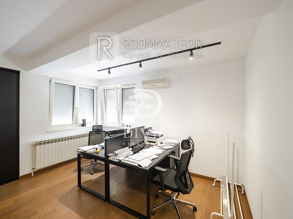 Slika 1 - Mije Kovačevića, Petosoban stan na prodaju, 300m2, 610.000€